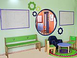 עיצוב פינת מבואה בכניסה לכיתות המעון עם השמת דגש על עיצוב מותאם לצבע ולמקום